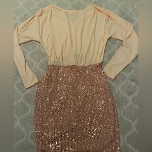 Venus Elegant Sequin mini Dress in Cream and Gold size small